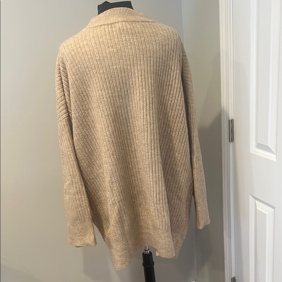Cozy Beige Ribbed Sweater - Picture 3 of 4